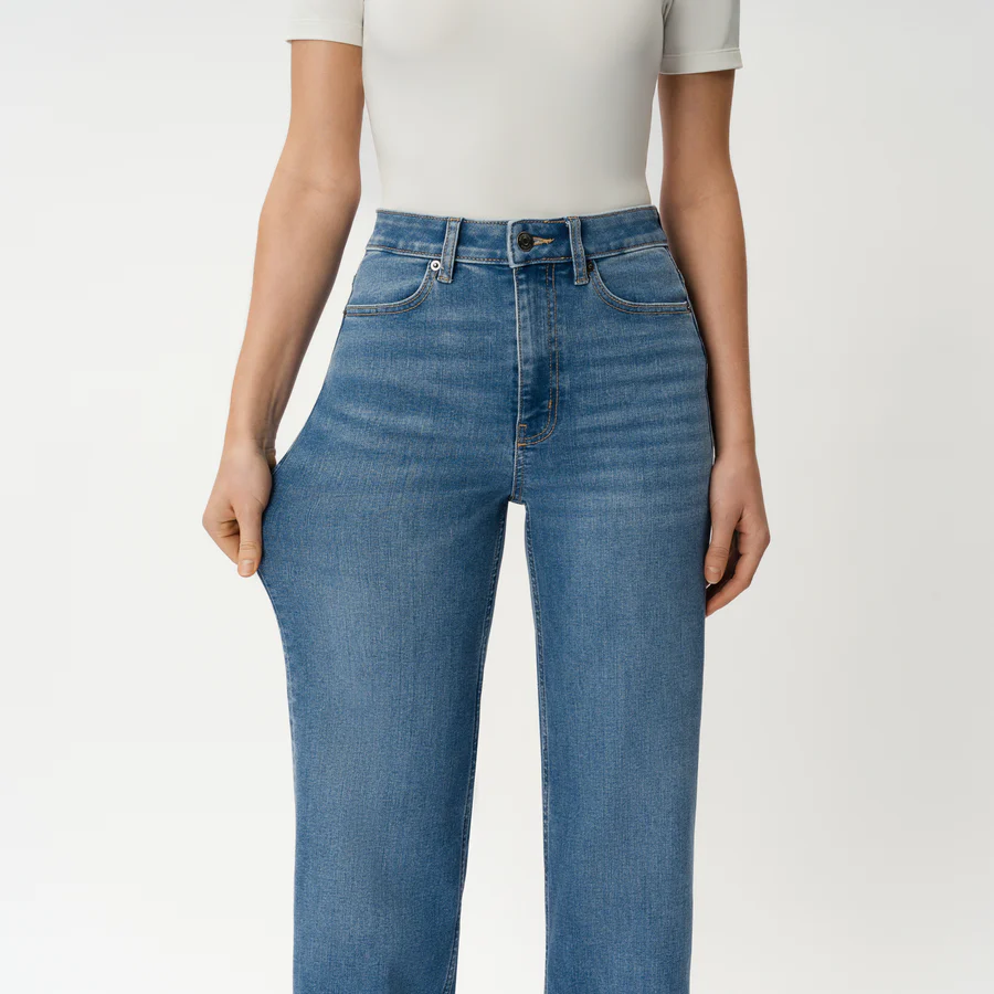 RELAXED COMFORT DENIM JEANS