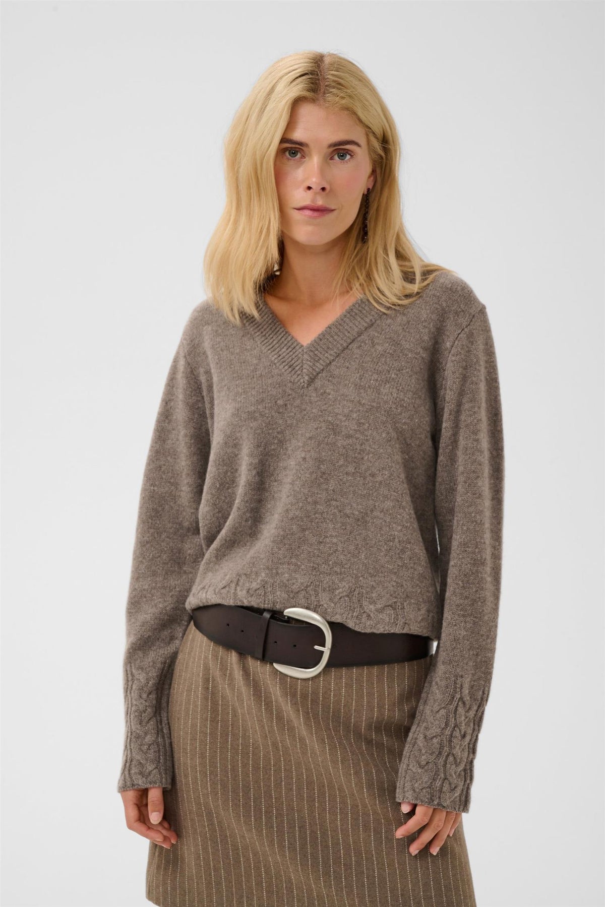 Cumonia Vneck Pullover