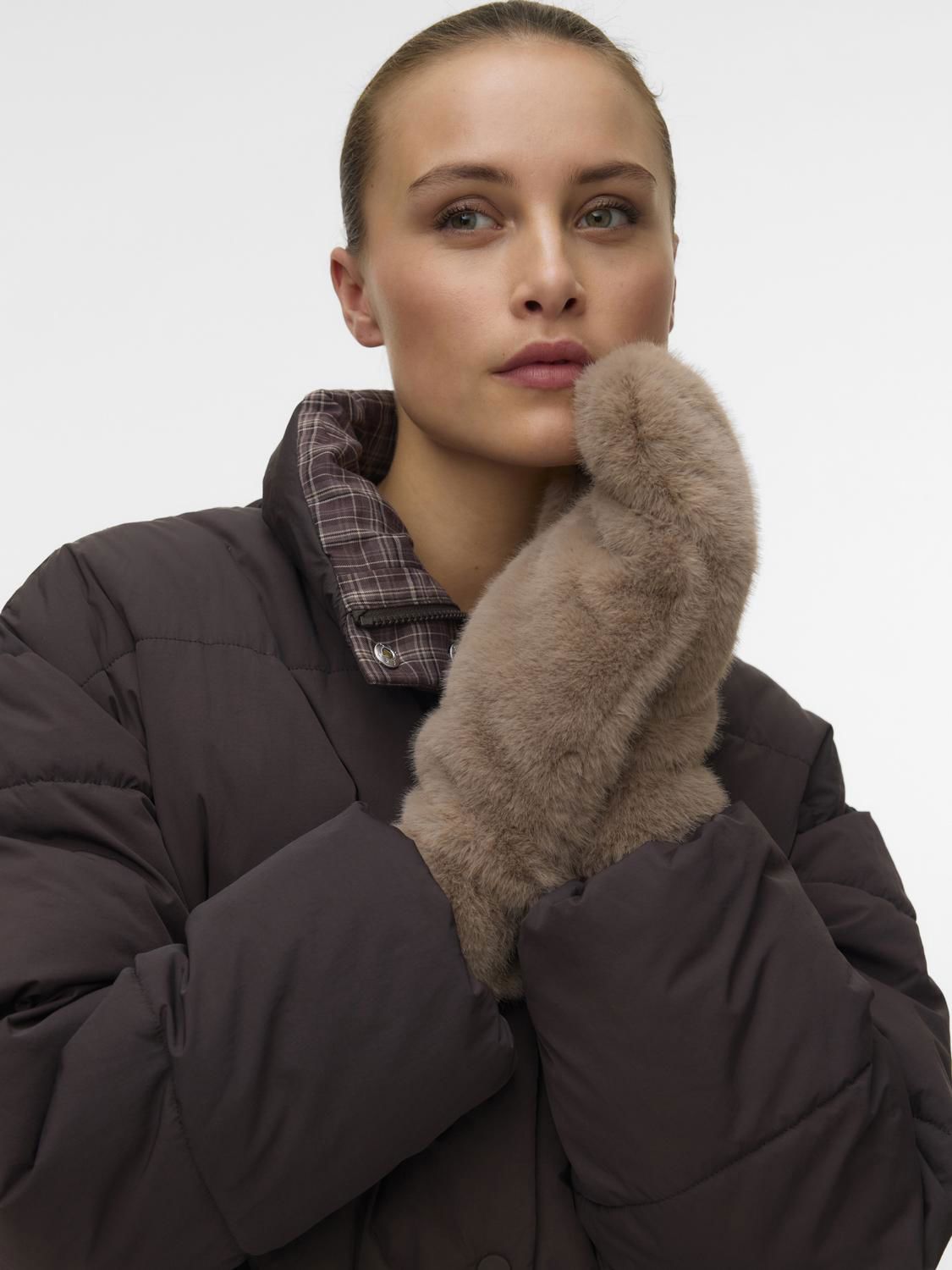 Vmkaja Mitten