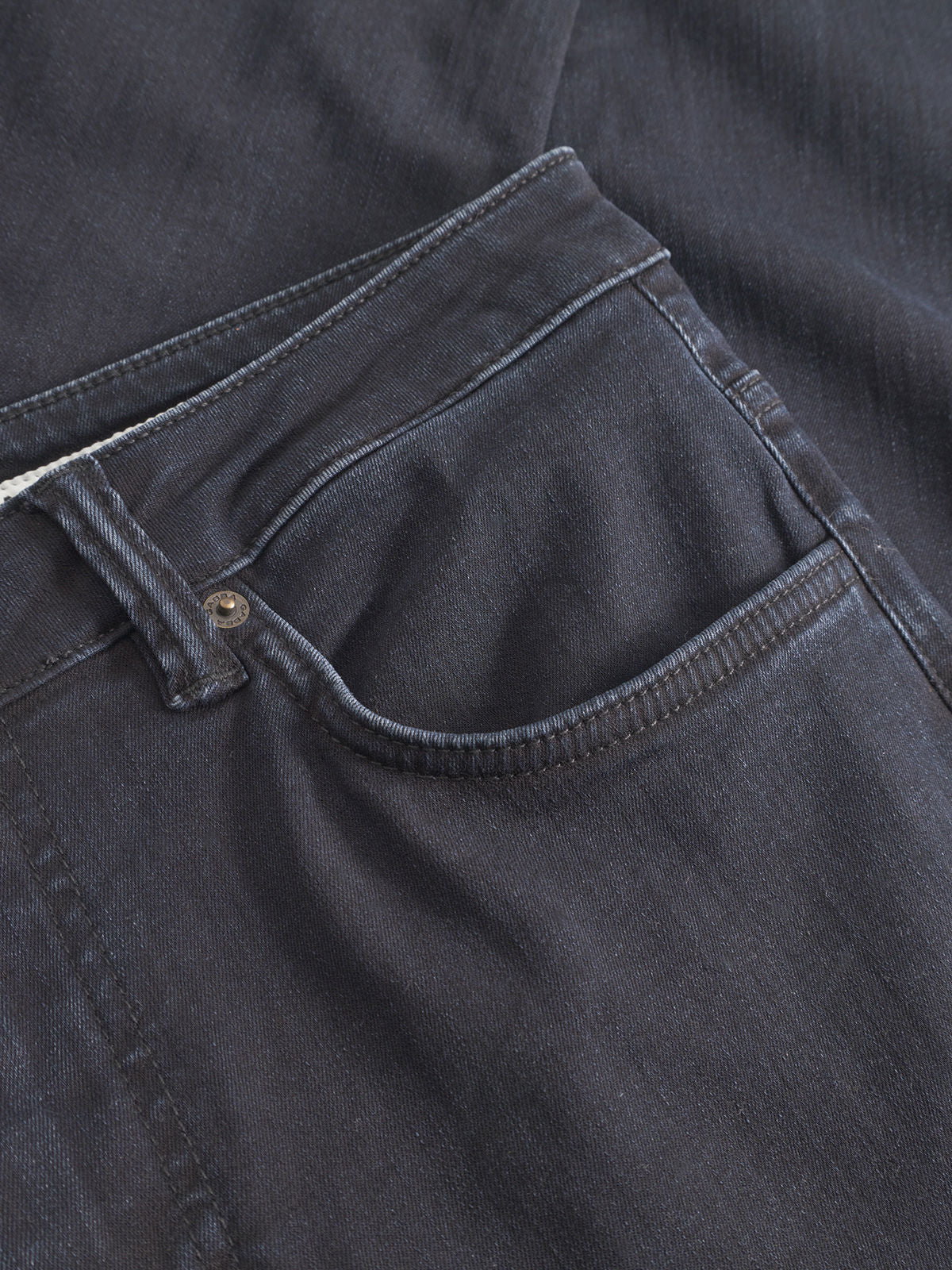 Jones BlueBlack Denim