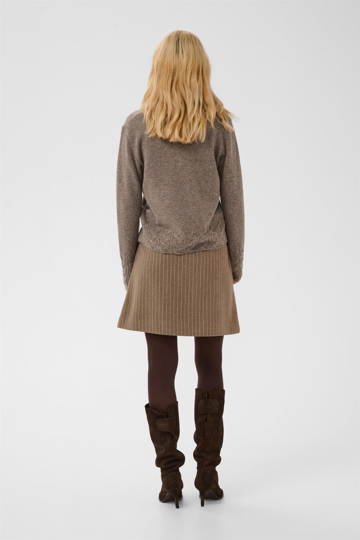 Cumonia Vneck Pullover
