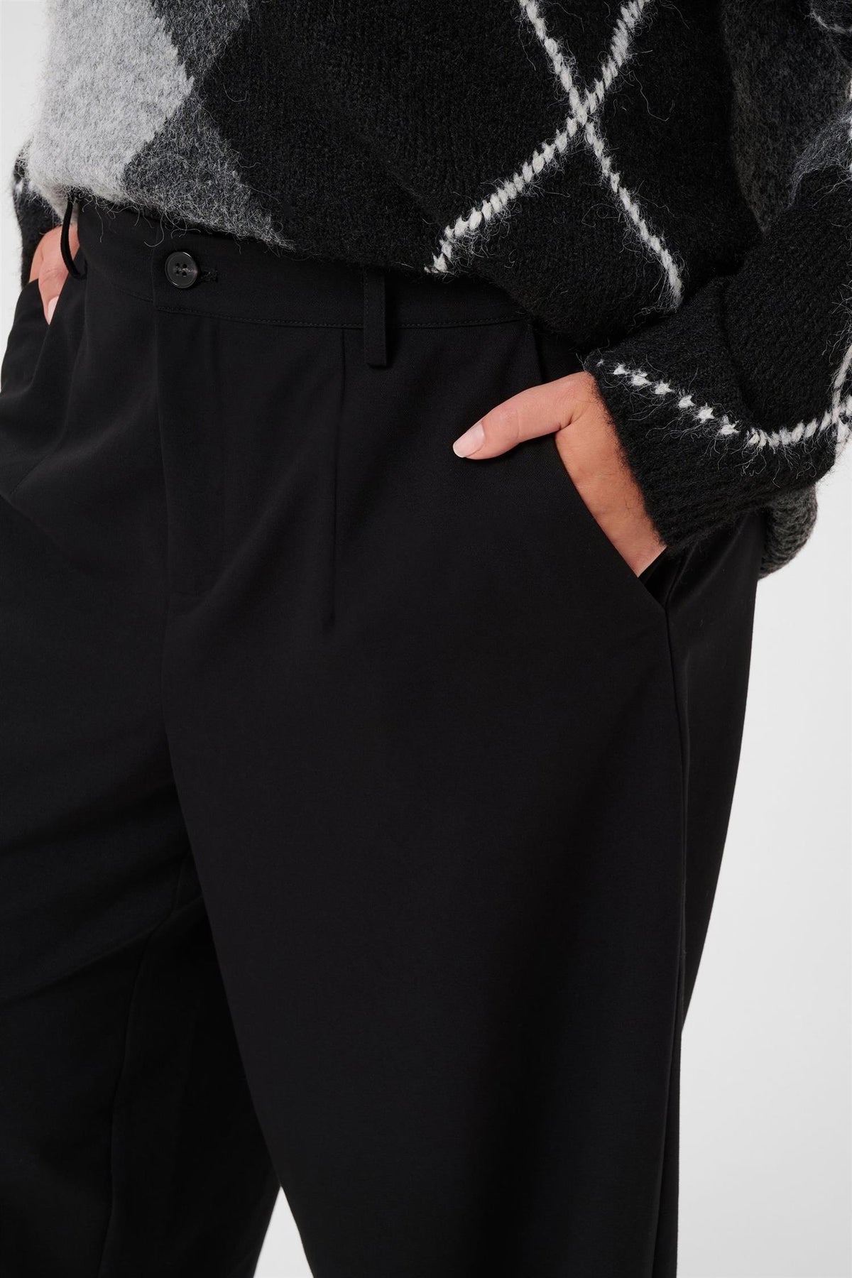 Kcsakira Barrel Pants