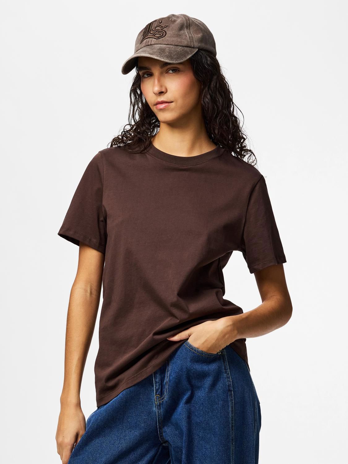PCRIA SS SOLID TEE JRS NOOS BC Hot Fudge