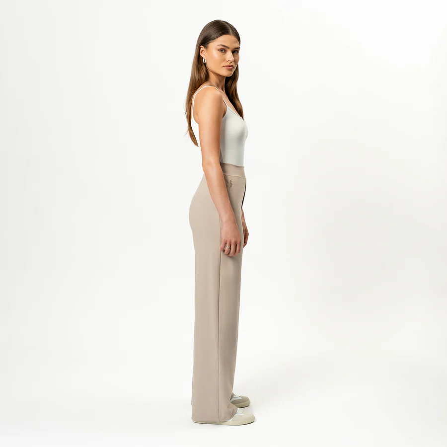 Asana Relaxed Straight Pant