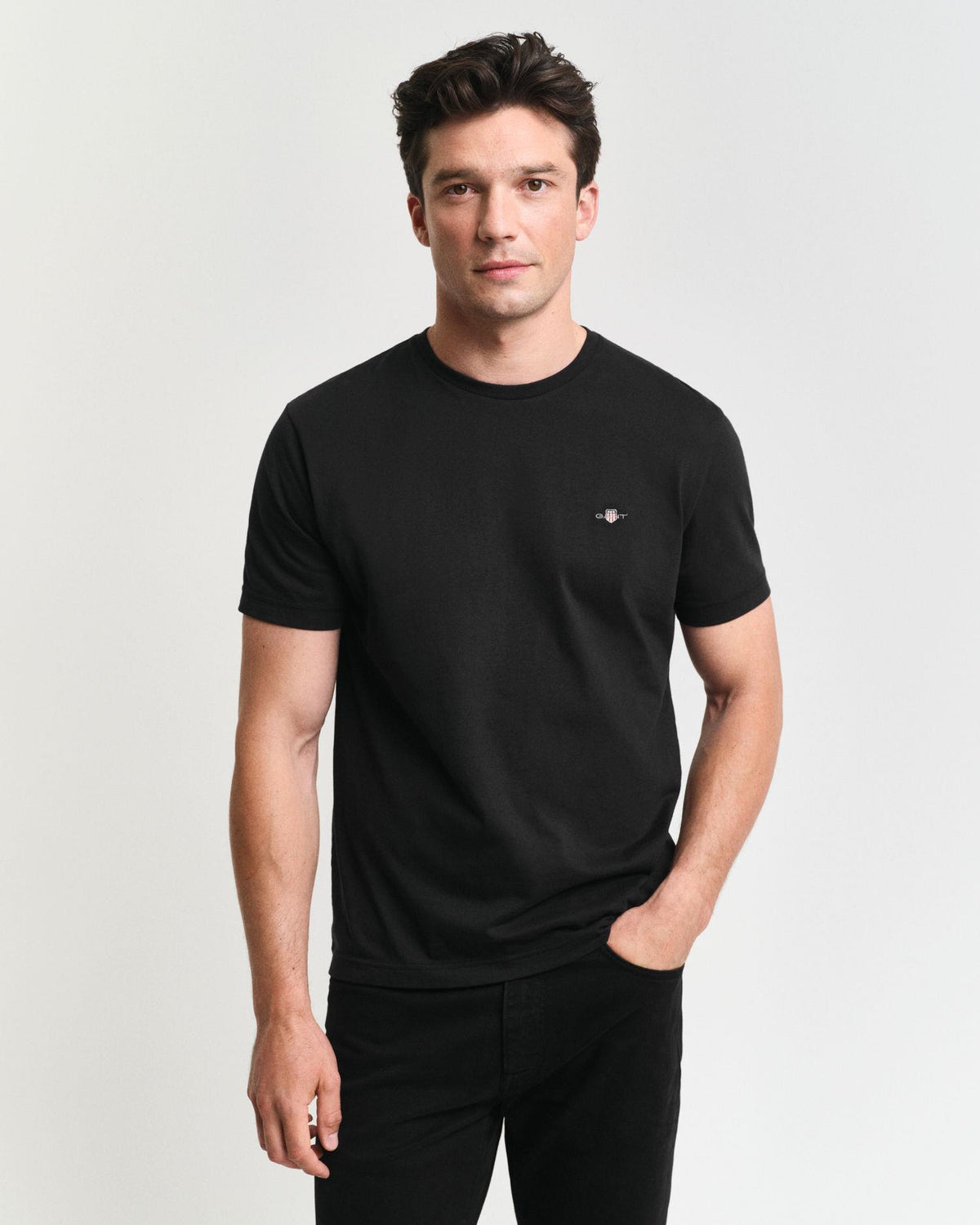 REG SHIELD SS T-SHIRT 2003184 BLACK