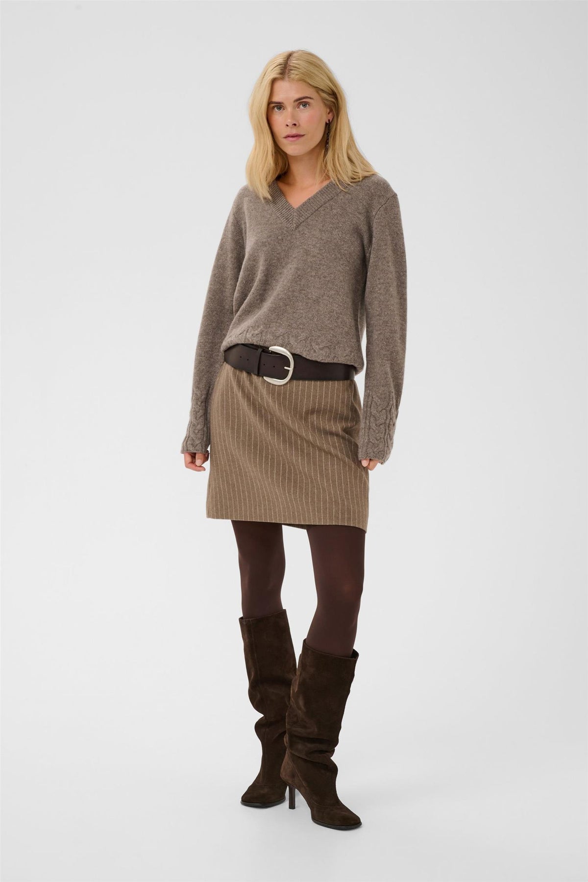 Cumonia Vneck Pullover
