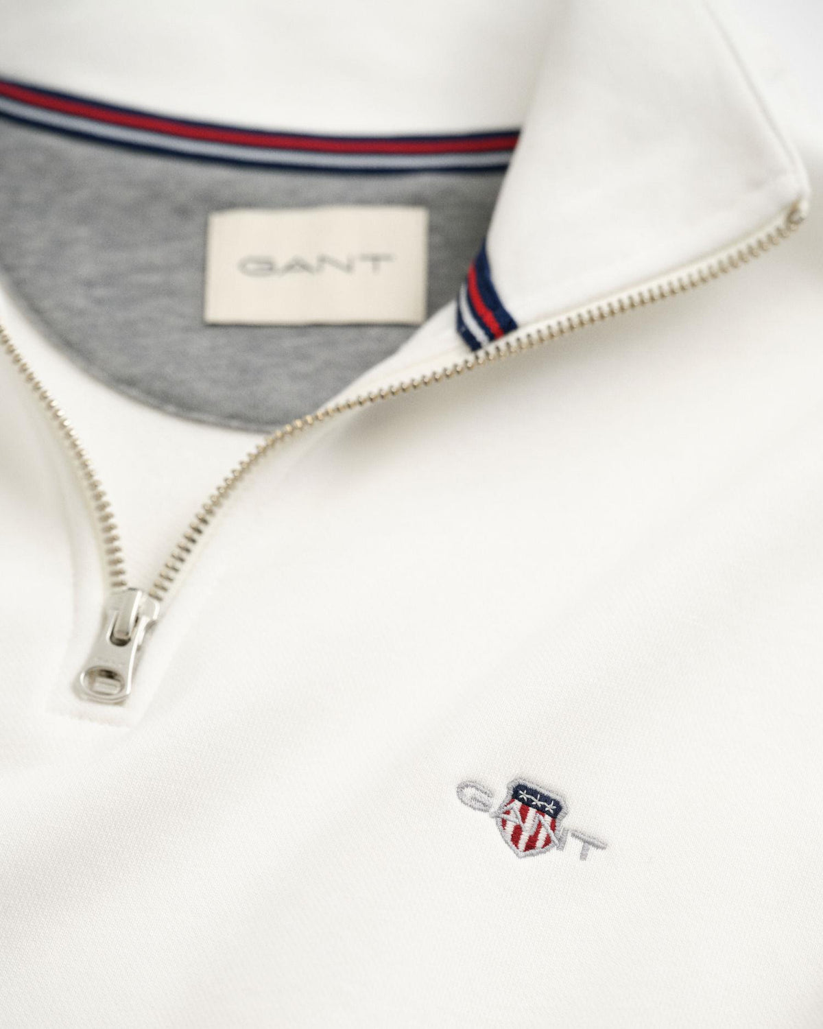 REG SHIELD HALF ZIP SWEAT EGGSHELL