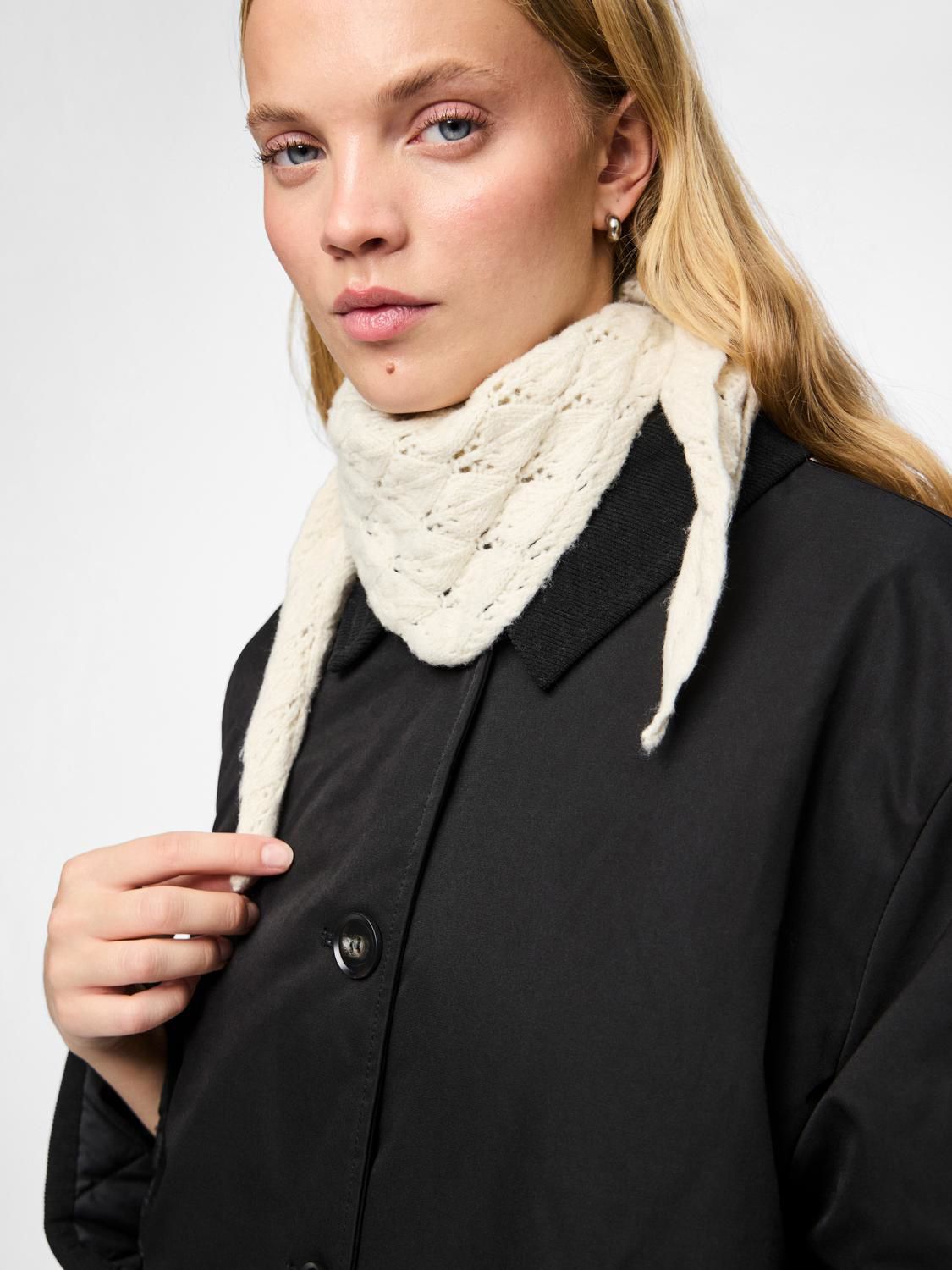 Pcjoelle Triangle Scarf Bc