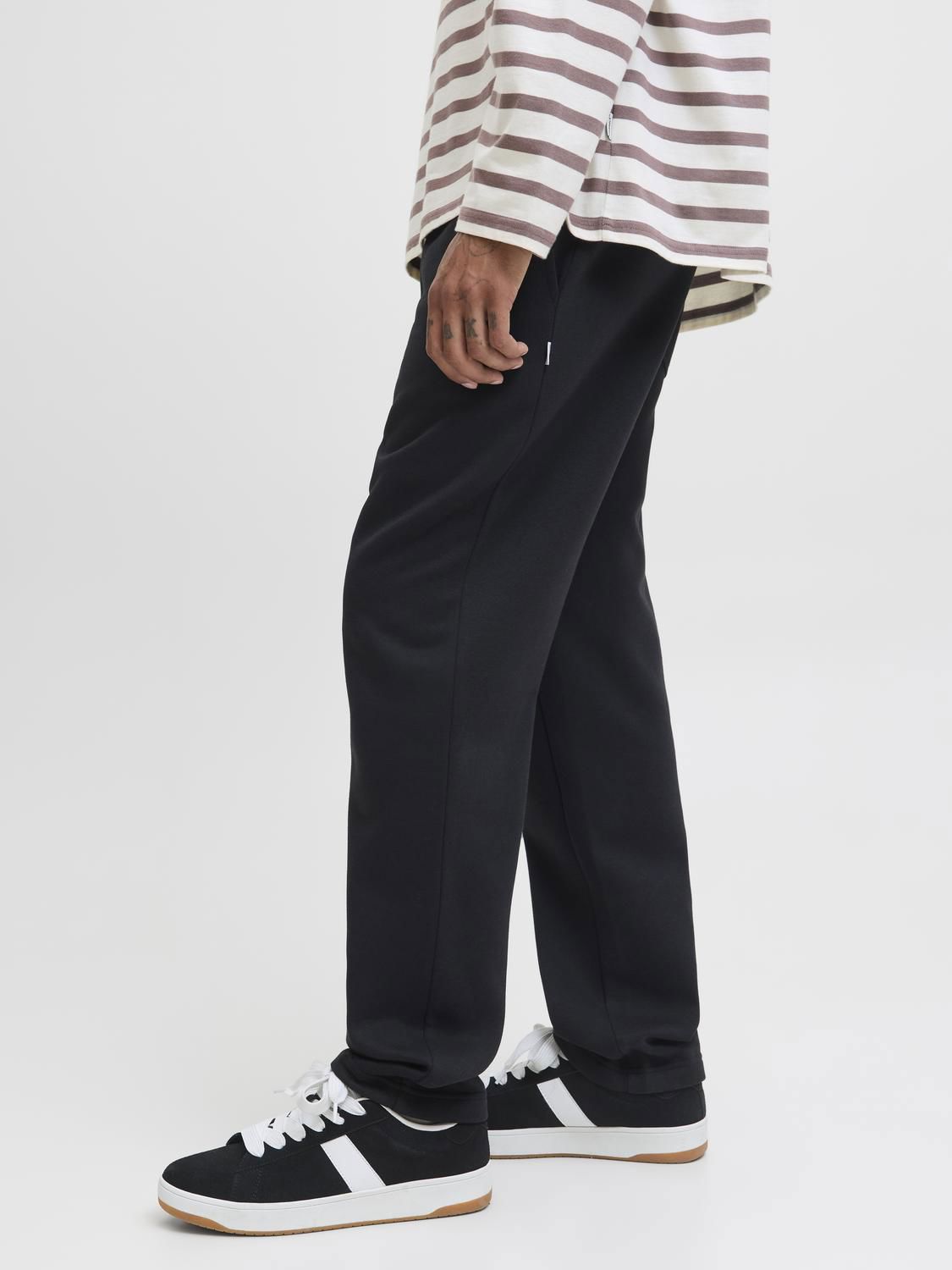 JPSTKANE BRADLAY UNCUFFED SWT PANTS NOOS Black