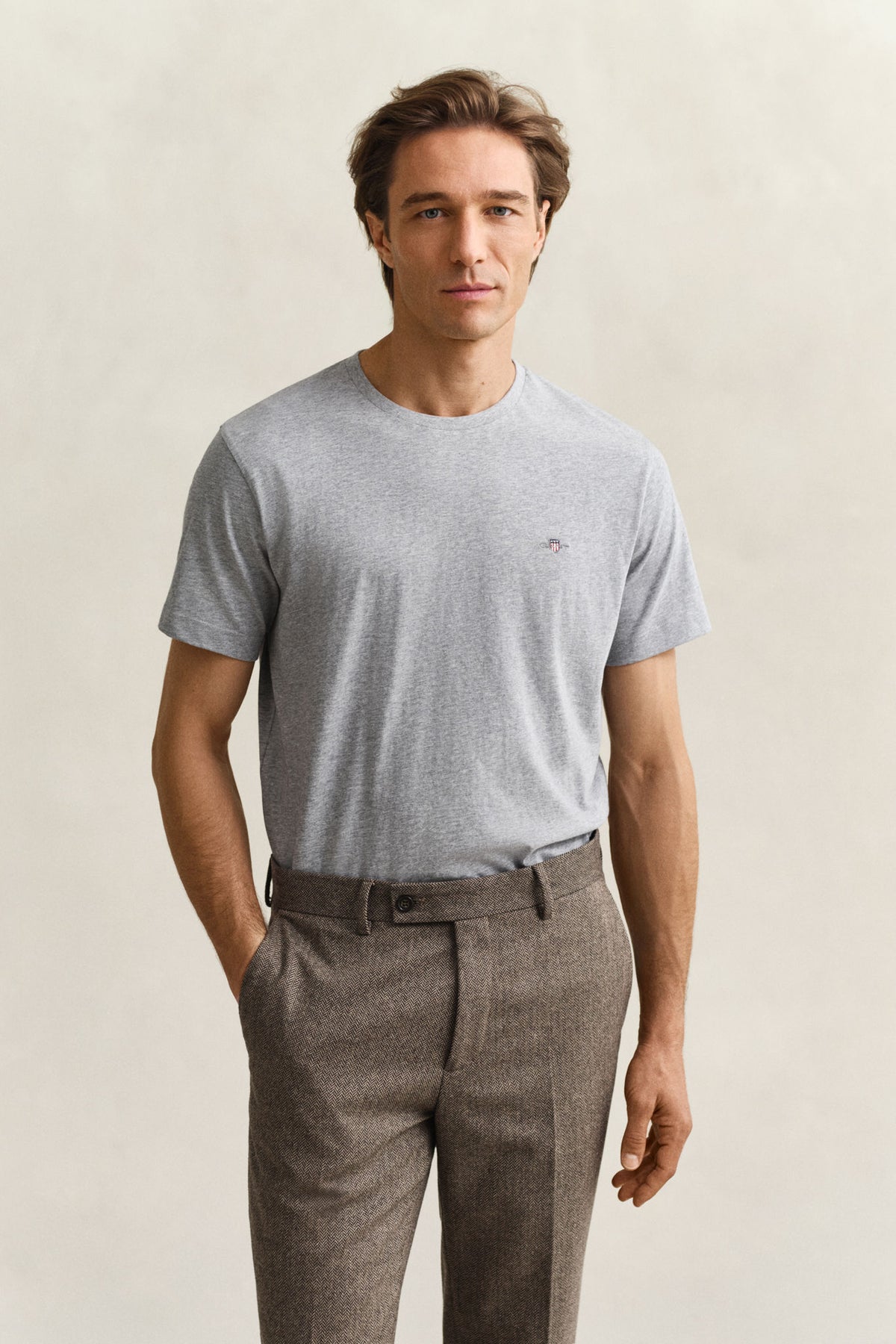 REG SHIELD SS T-SHIRT 2003184 GREY