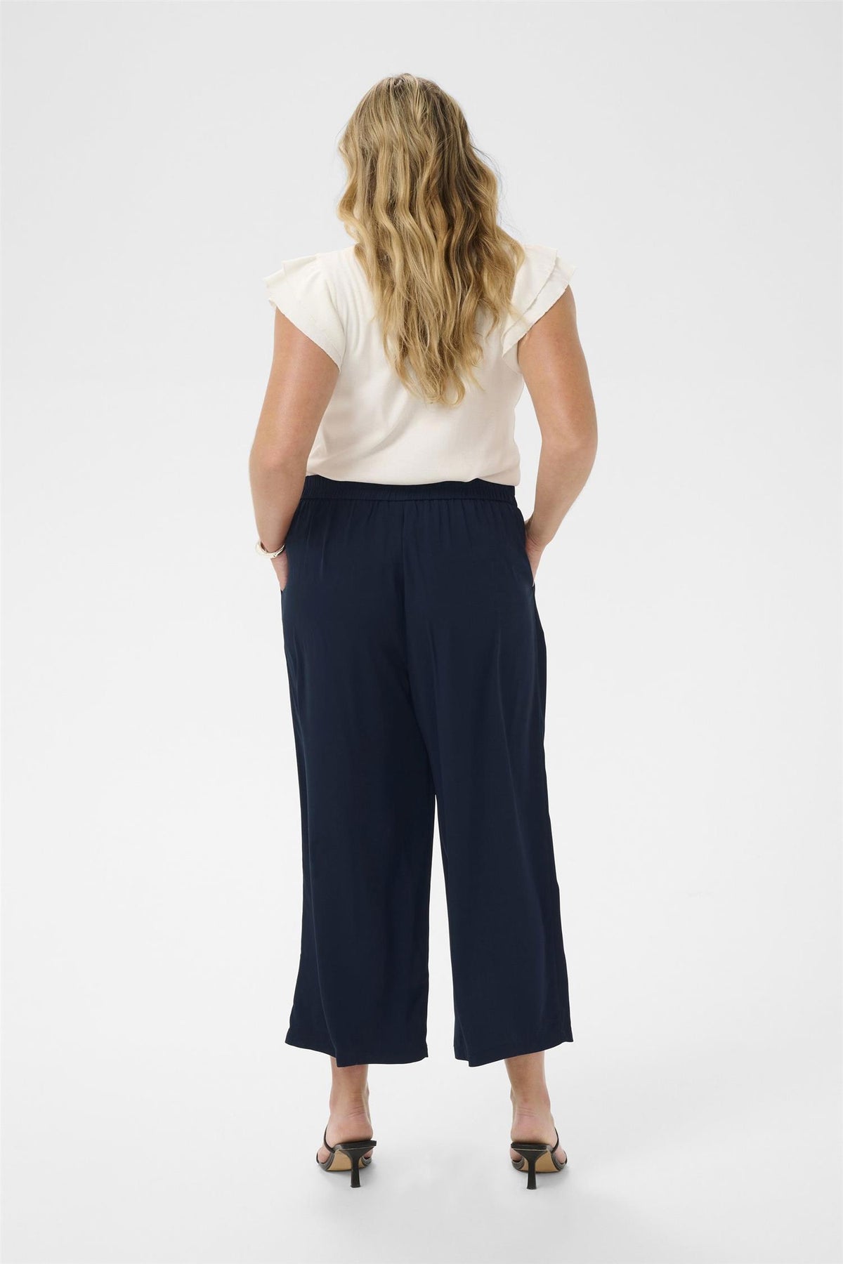 Kcilia Cropped Pants