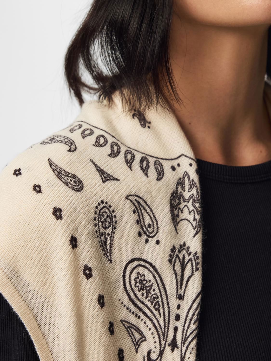 Pcnovis Small Square Scarf Noos