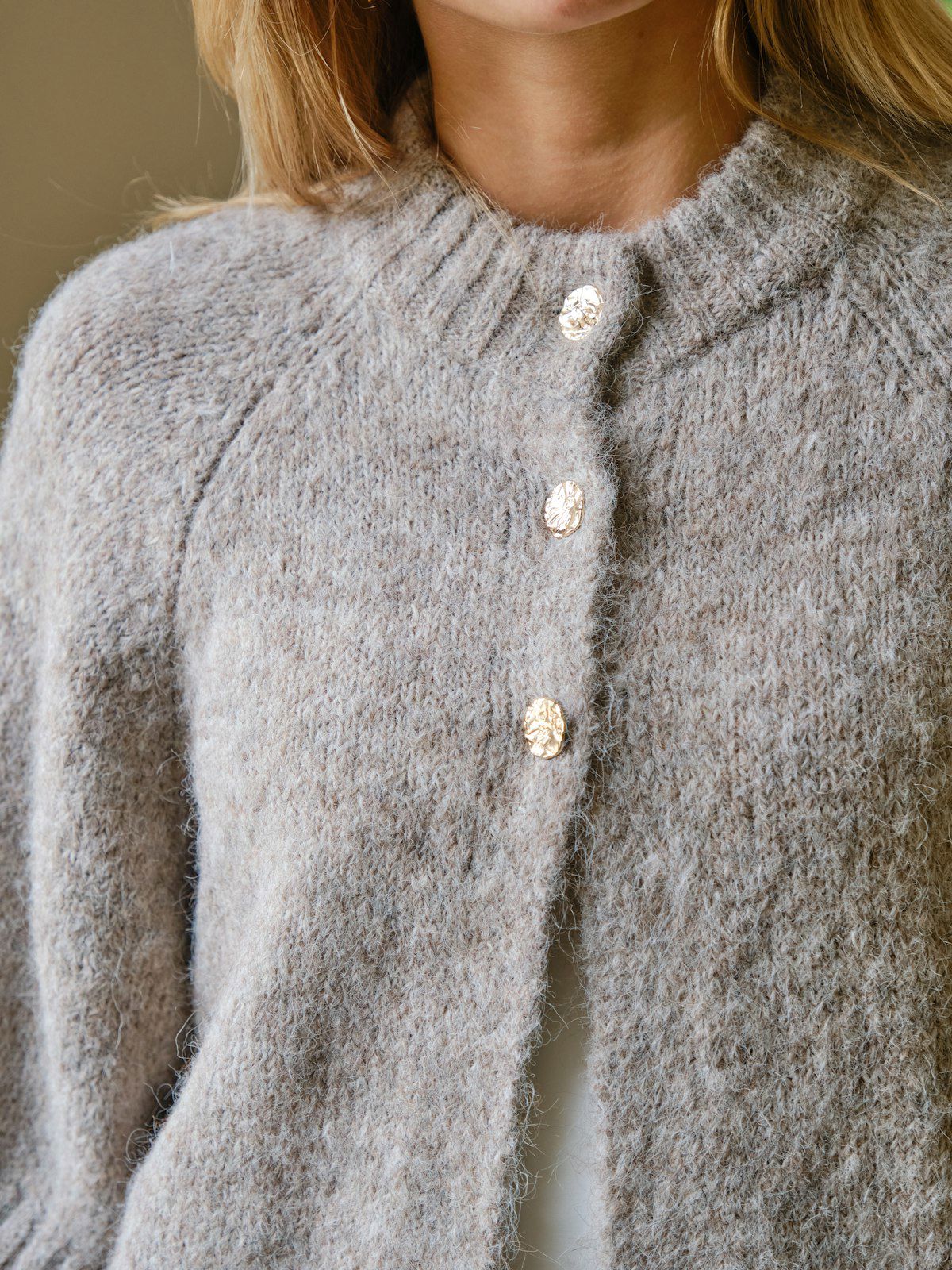 BENUTA FLUFFY KNIT CARDIGAN BEIGE MELANGE