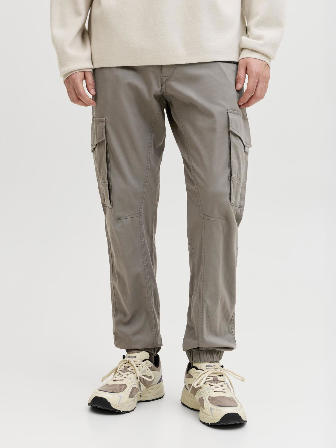 JPSTPAUL FLAKE CARGO NOOS FALCON