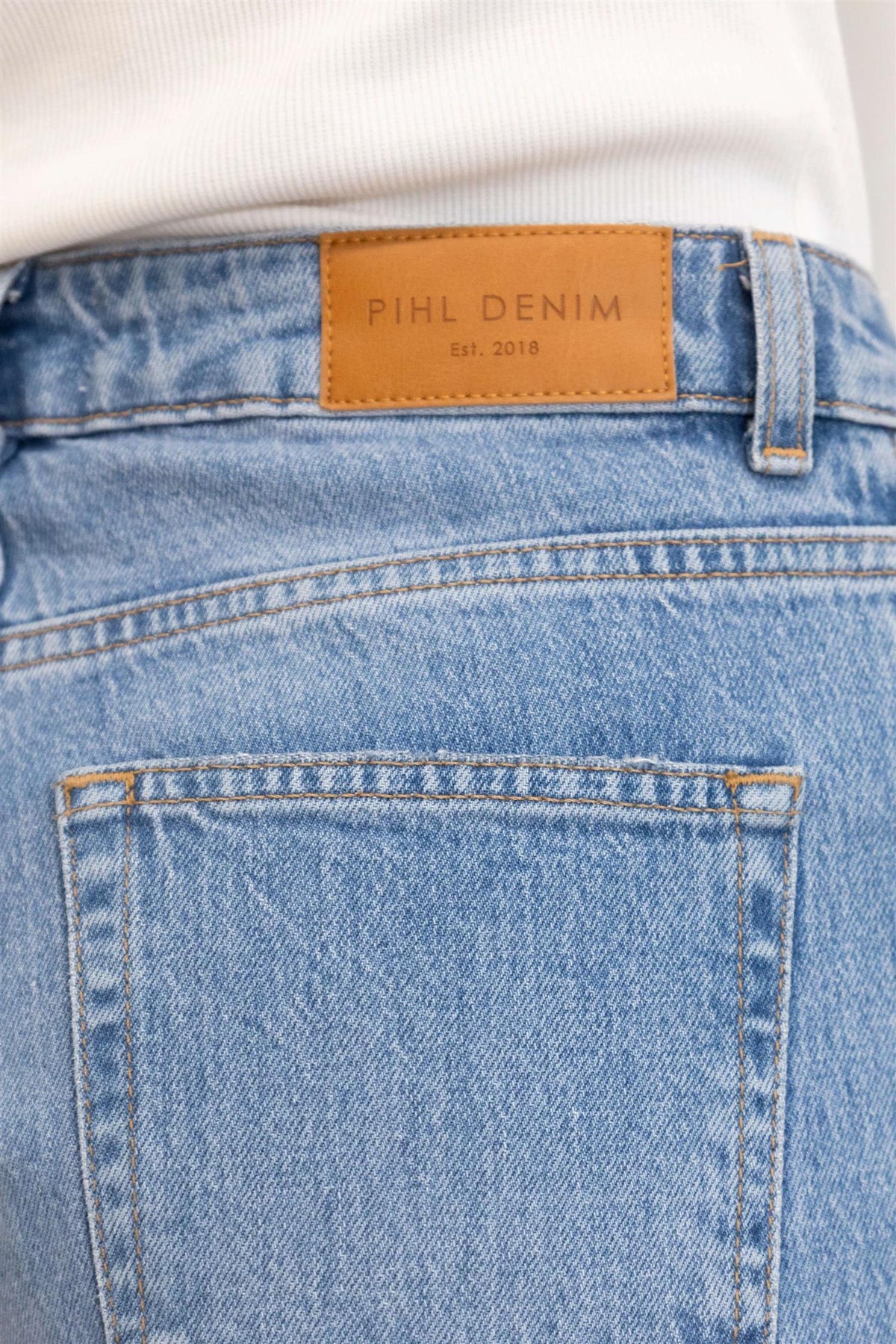 Phil denim taylor mid waist wide mid blue