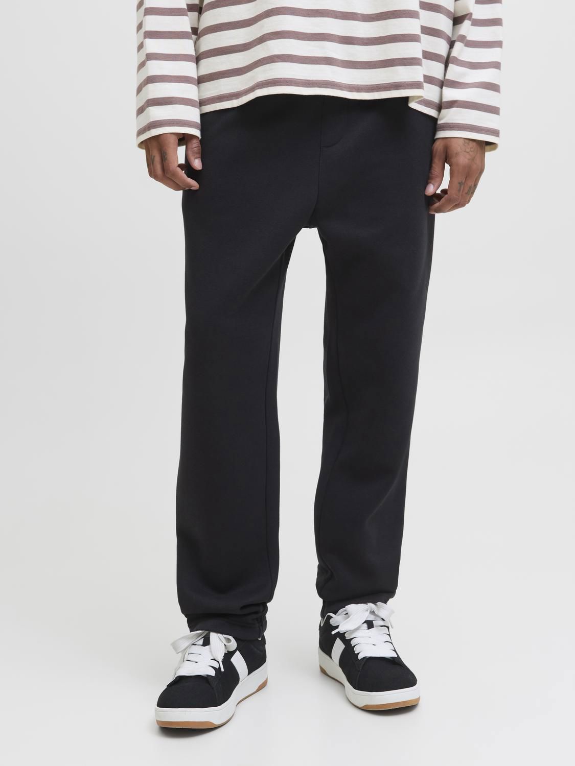 JPSTKANE BRADLAY UNCUFFED SWT PANTS NOOS Black