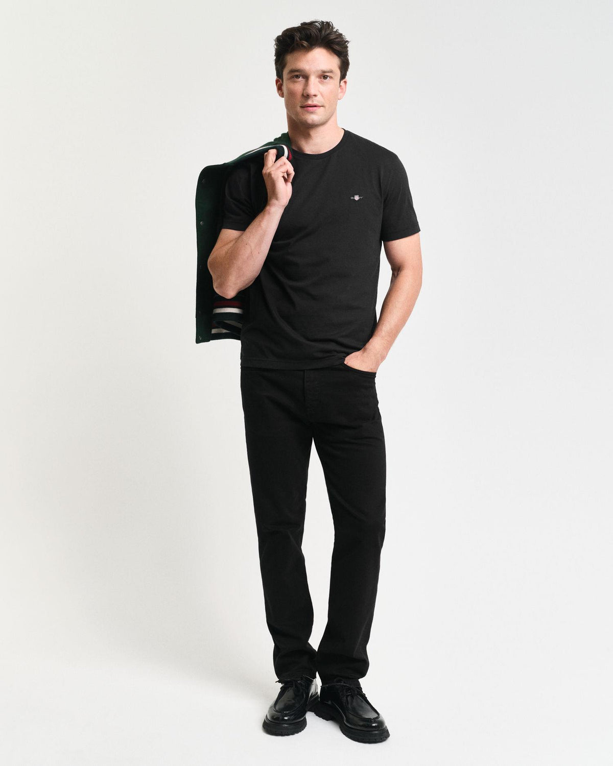 REG SHIELD SS T-SHIRT 2003184 BLACK
